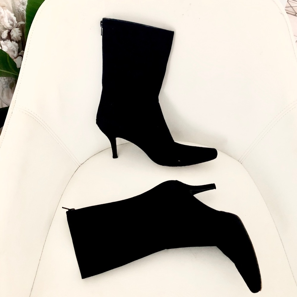 Stuart Weitzman Suede Ankle Booties 8.5